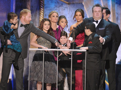 Modern Family, Aubrey Anderson-Emmons, Jesse Tyler Ferguson, Ariel Winter, Julie Bowen, Sarah Hyland, Nolan Gould, Sofia Vergara Modern Family, Aubrey Anderson-Emmons, Jesse Tyler Ferguson, Ariel Winter, Julie Bowen, Sarah Hyland, Nolan Gould, Sofia Vergara